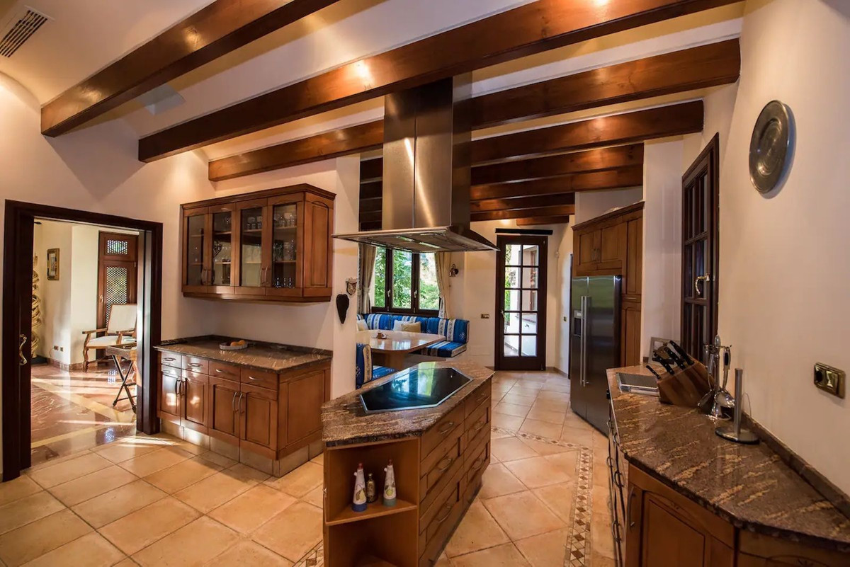 Villa en alquiler en La Zagaleta, Benahavis
