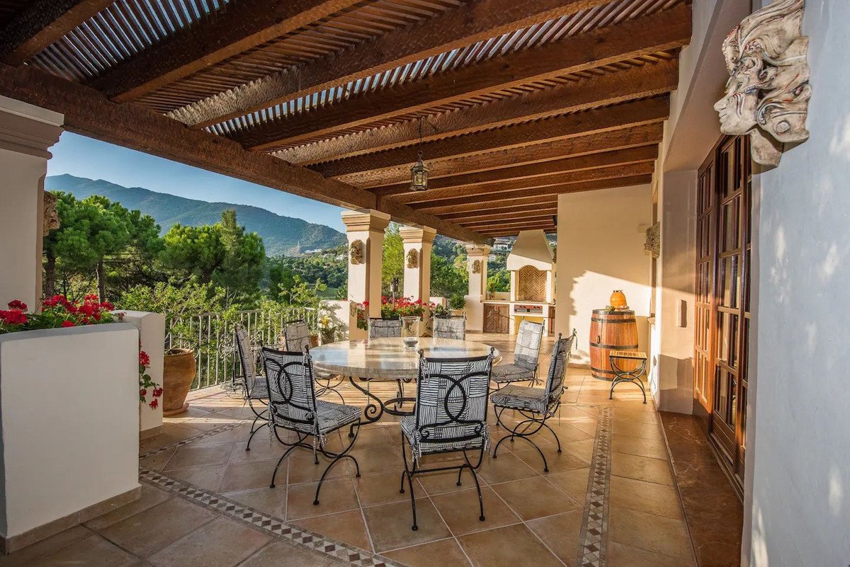 Villa en alquiler en La Zagaleta, Benahavis