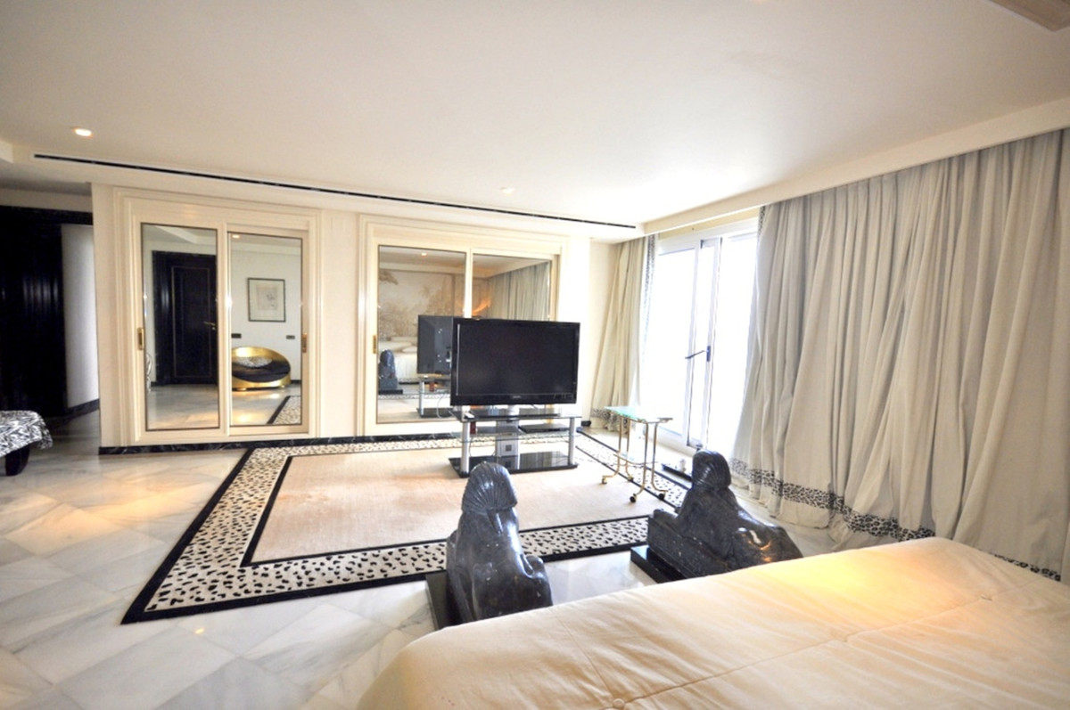 Apartment for rent in Marbella Golden Mile