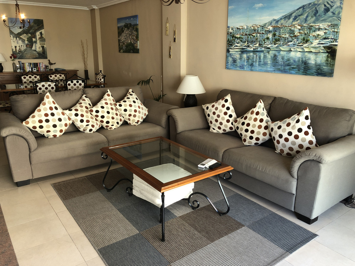 Ground Floor Apartment for rent in Nueva Andalucia, Marbella