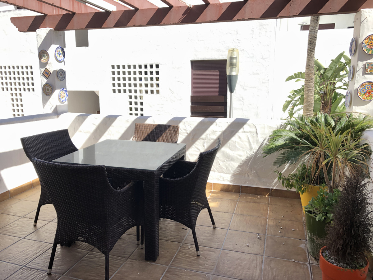 Ground Floor Apartment for rent in Nueva Andalucia, Marbella