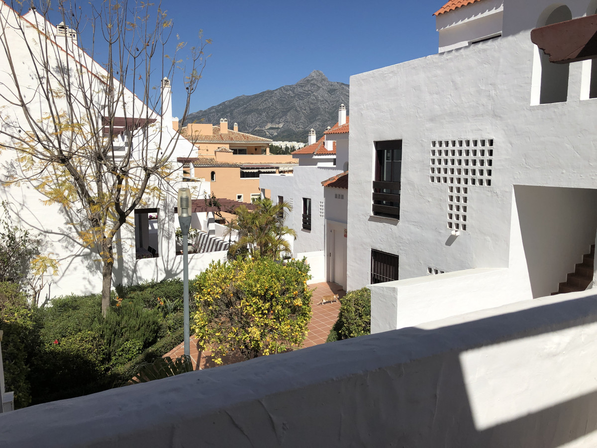 Ground Floor Apartment for rent in Nueva Andalucia, Marbella