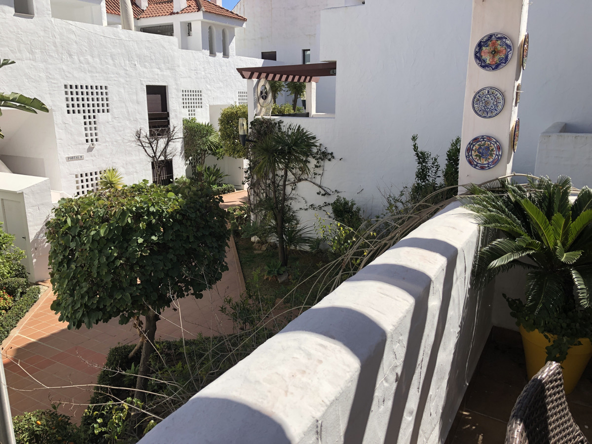 Ground Floor Apartment for rent in Nueva Andalucia, Marbella
