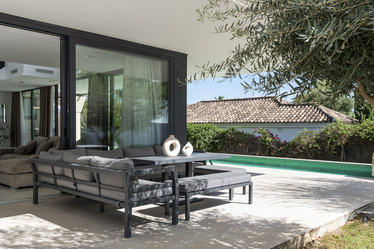 Villa for short term rent in Nueva Andalucia, Marbella