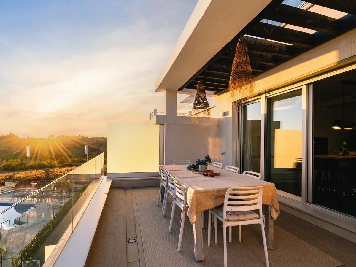 Apartment for rent in Cancelada, Estepona East