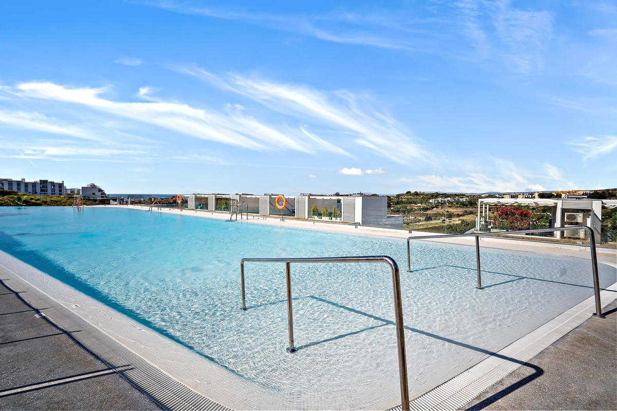 Apartment for short term rent in Cancelada, Estepona East
