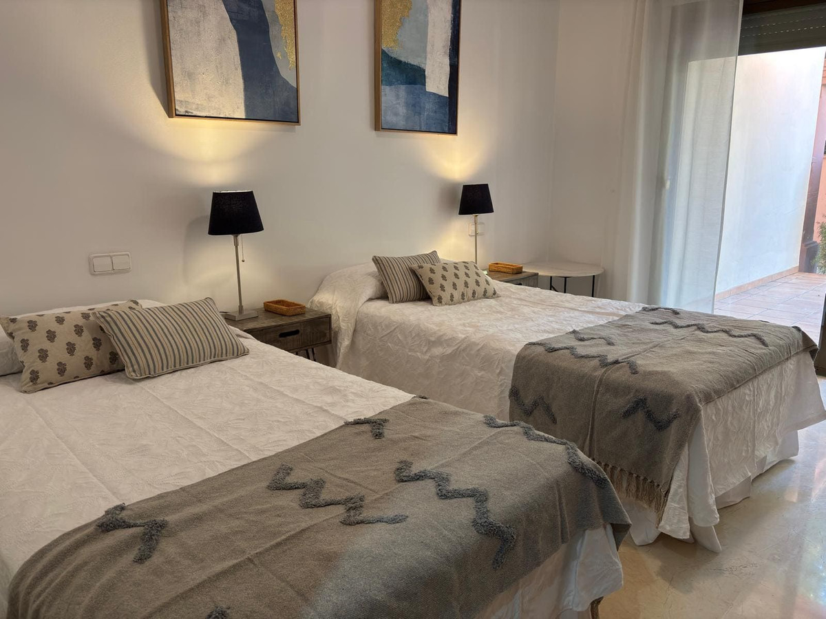 Ground Floor Apartment for long term rent in Rio Real, Marbella East