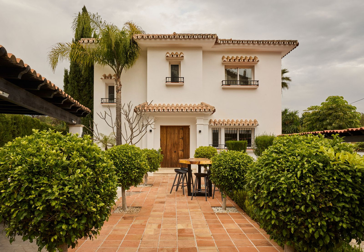 Villa for rent in Nueva Andalucia, Marbella