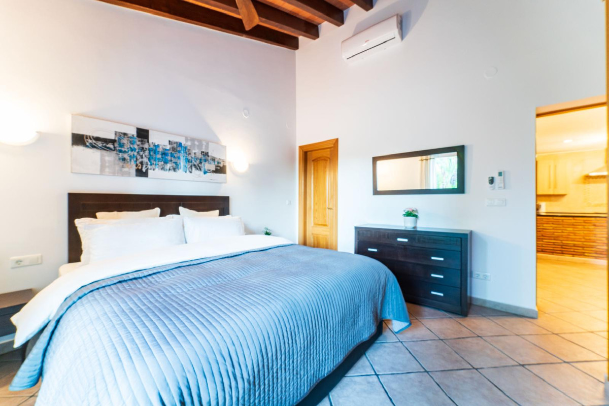 Villa for rent in Elviria, Marbella East