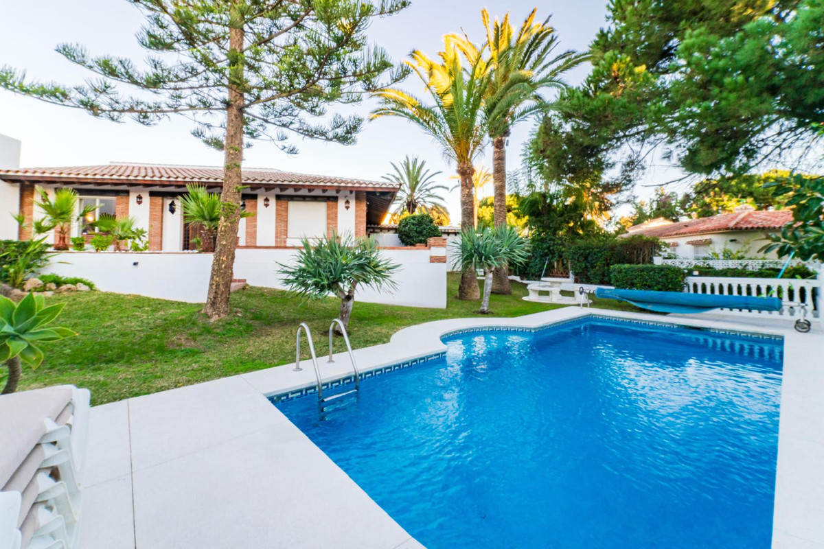Villa for rent in Elviria, Marbella East