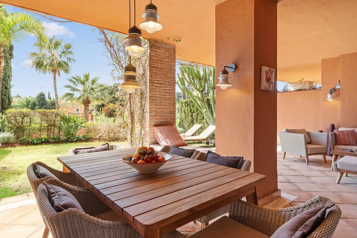 Ground Floor Apartment for short term rent in Bahia de Marbella, Marbella East