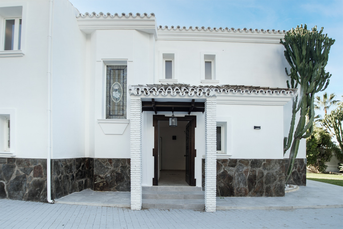 Villa en alquiler en Nueva Andalucia, Marbella