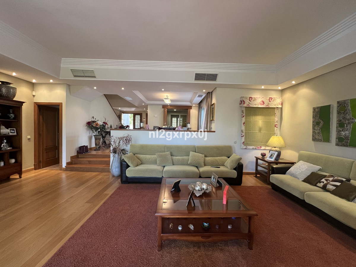 Semi Detached Villa for rent in Costalita, Estepona East