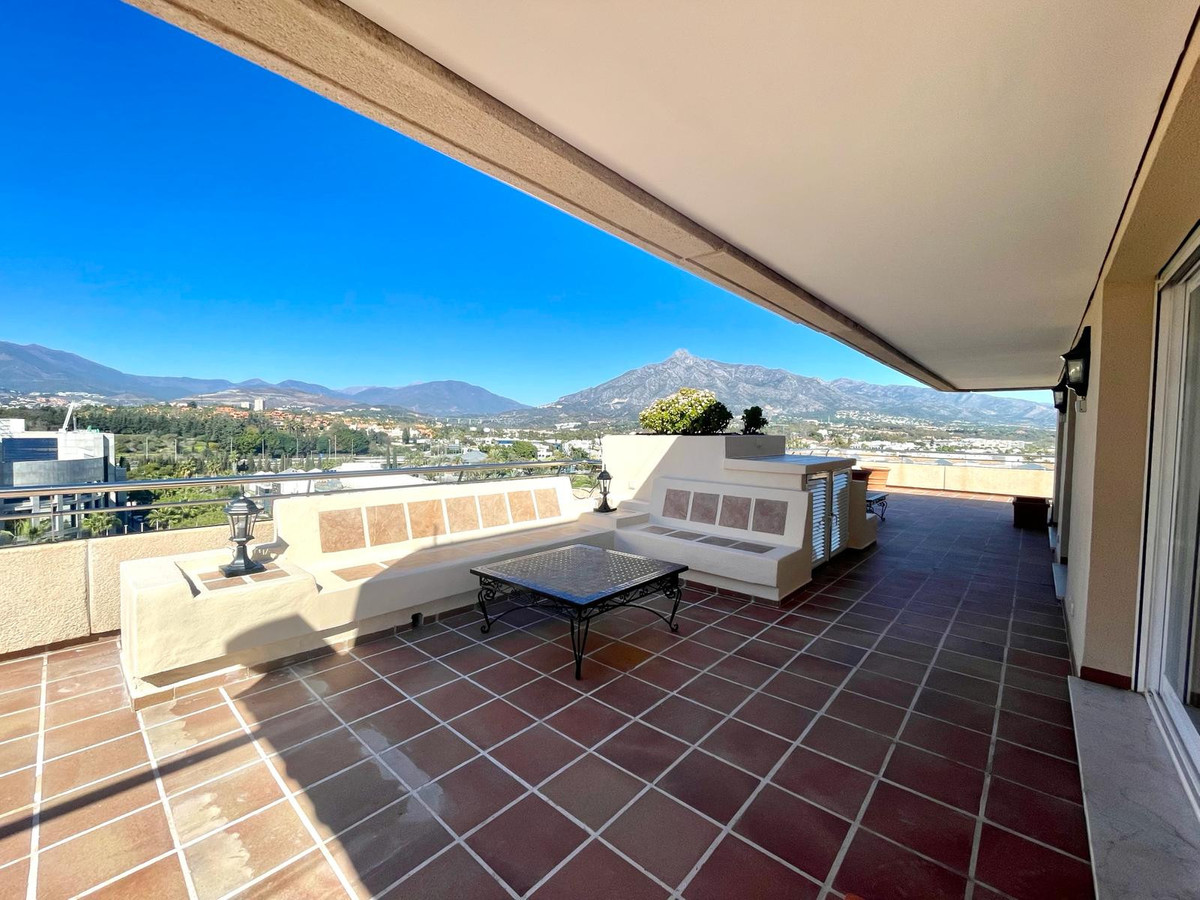 Penthouse for rent in Marbella - Puerto Banus
