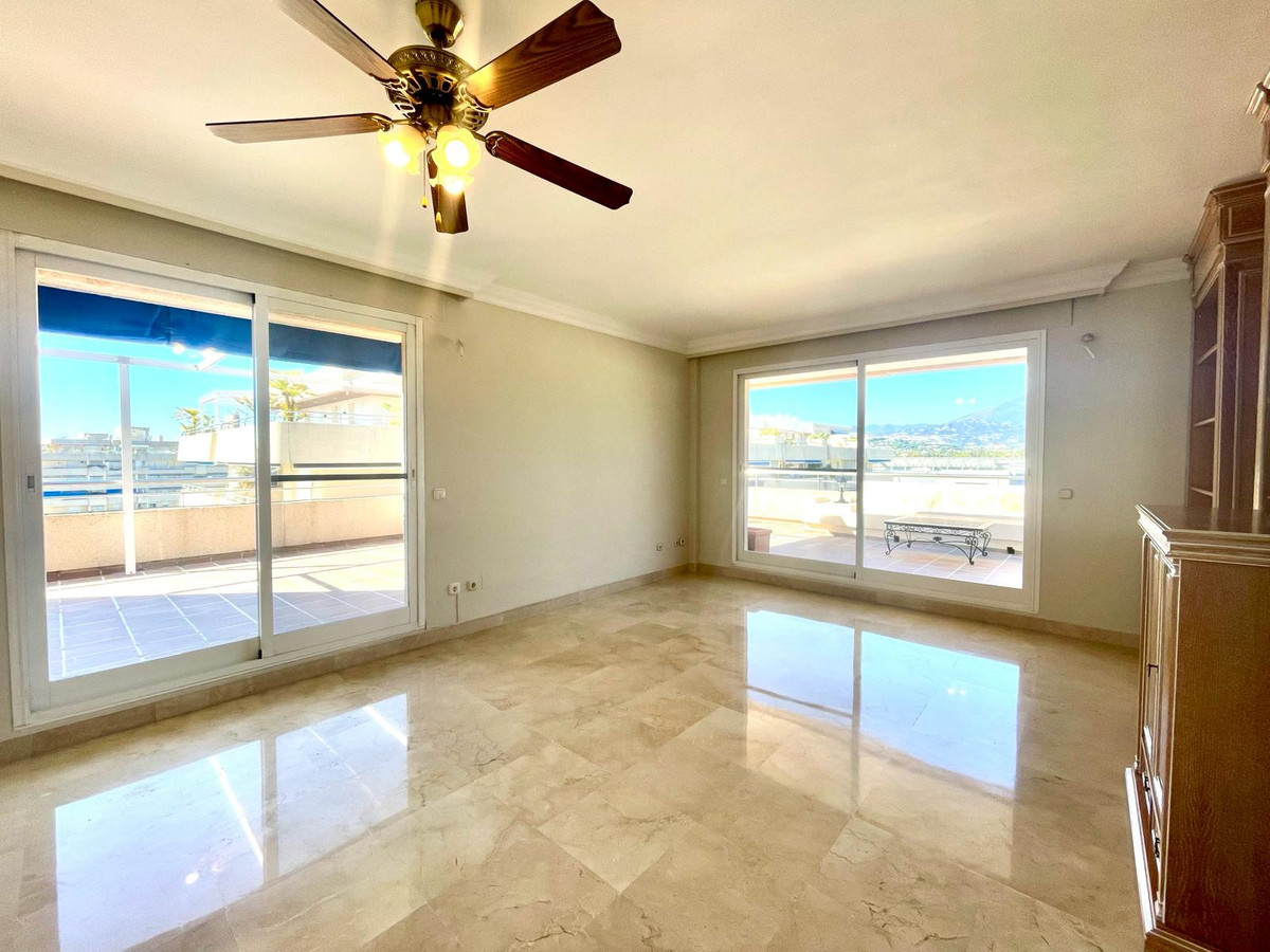 Penthouse for rent in Marbella - Puerto Banus