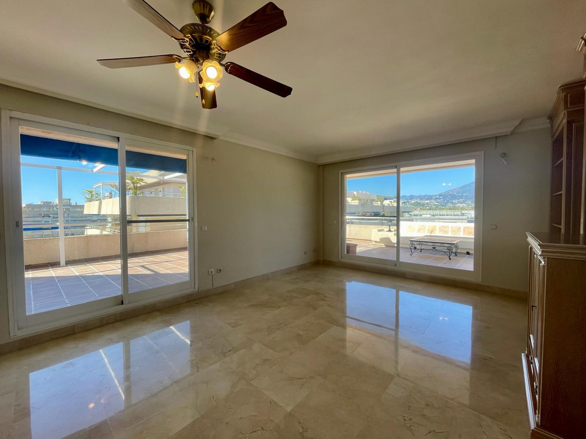 Penthouse for rent in Marbella - Puerto Banus
