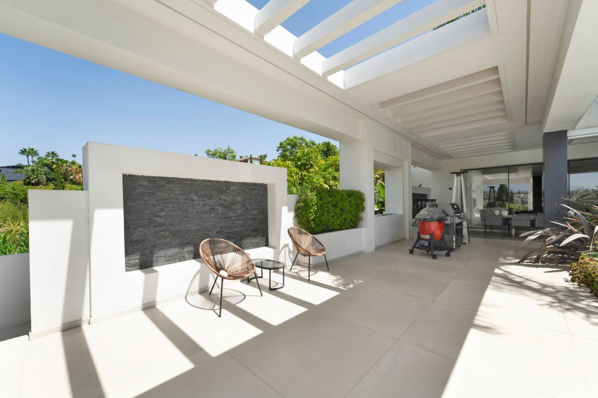 Villa en alquiler en Los Flamingos, Benahavis