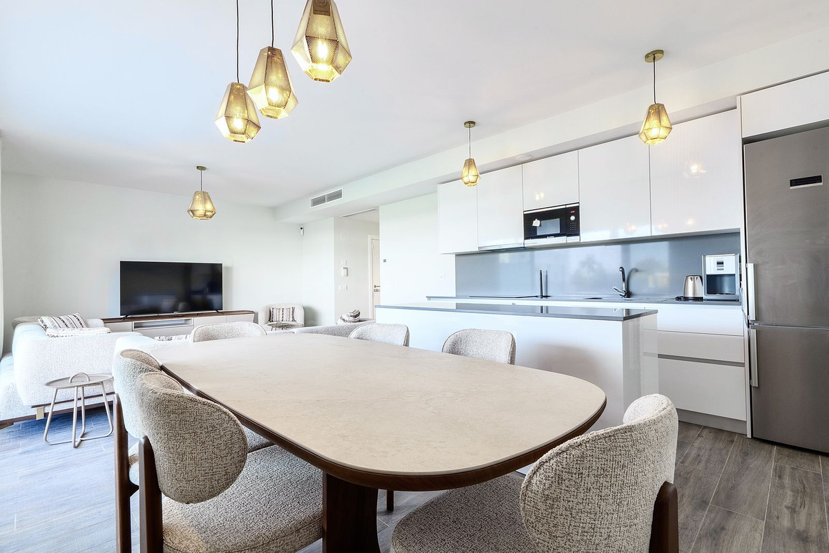 Ground Floor Apartment for short term rent in Cancelada, Estepona East
