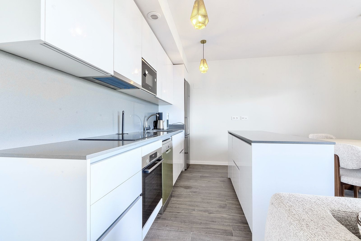 Ground Floor Apartment for short term rent in Cancelada, Estepona East