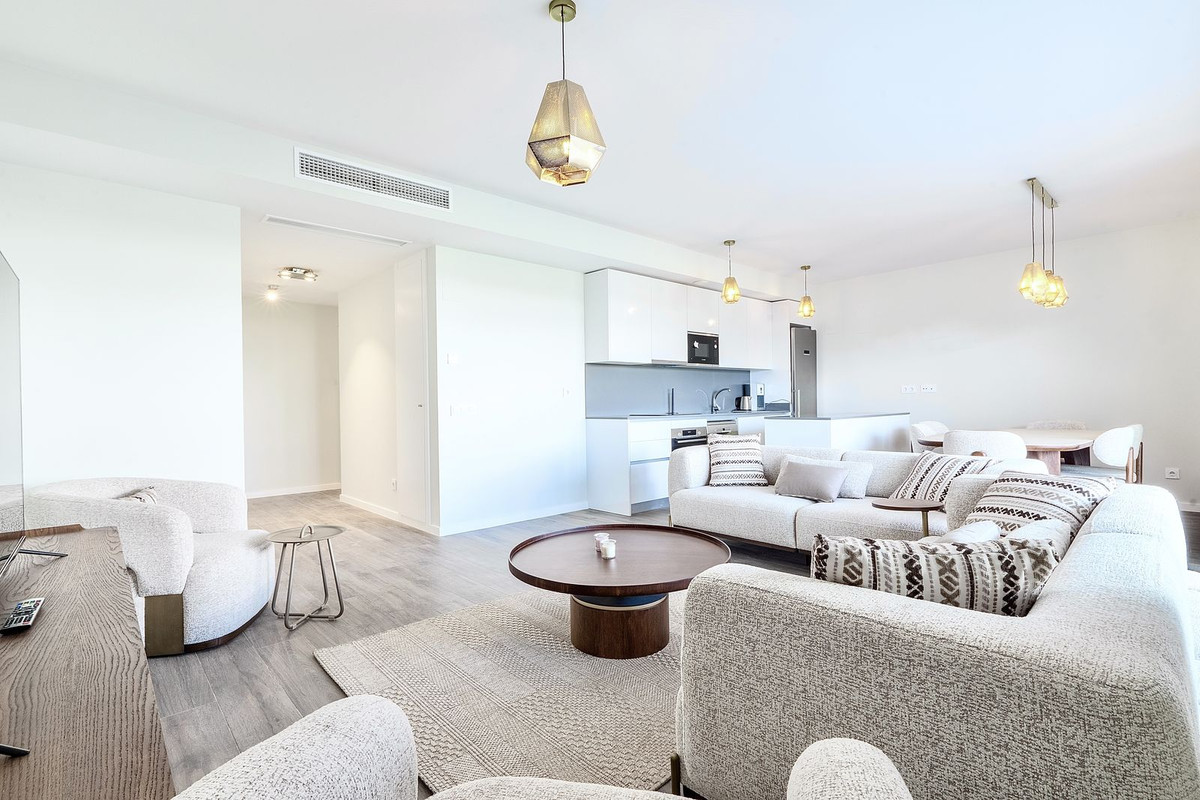 Ground Floor Apartment for short term rent in Cancelada, Estepona East