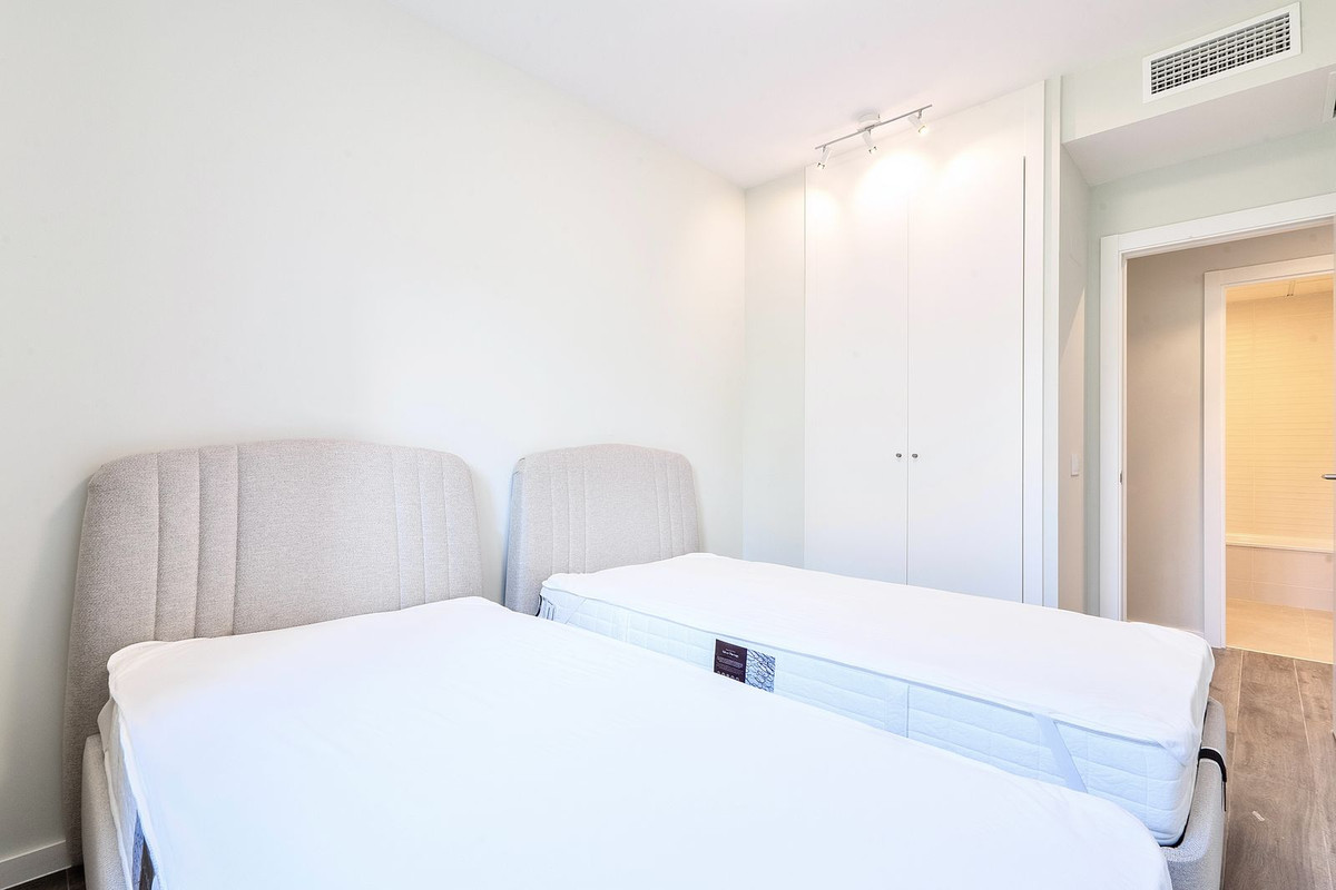 Ground Floor Apartment for short term rent in Cancelada, Estepona East