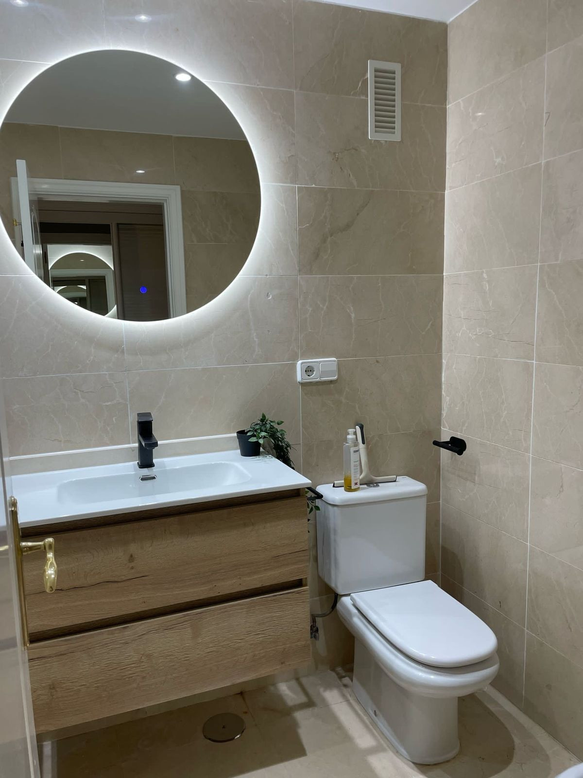 Apartment for long term rent in Los Arqueros, Benahavis