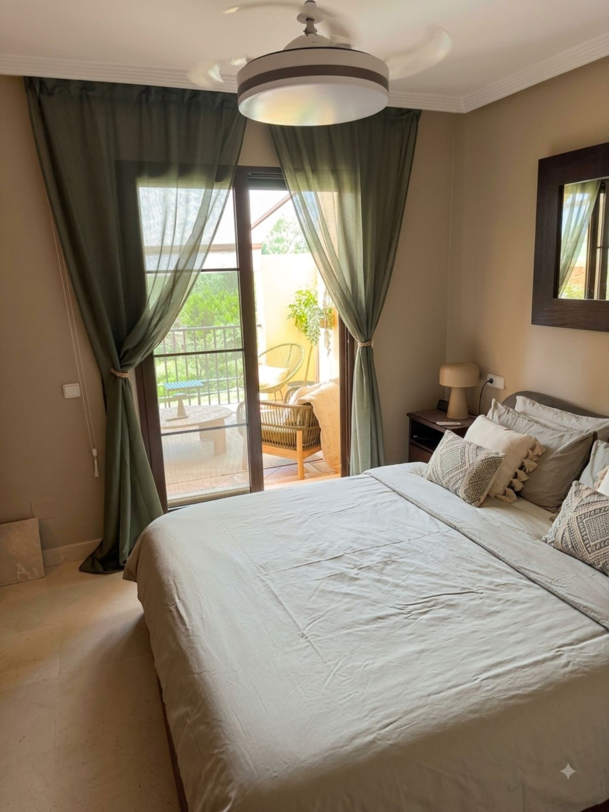 Apartment for long term rent in Los Arqueros, Benahavis