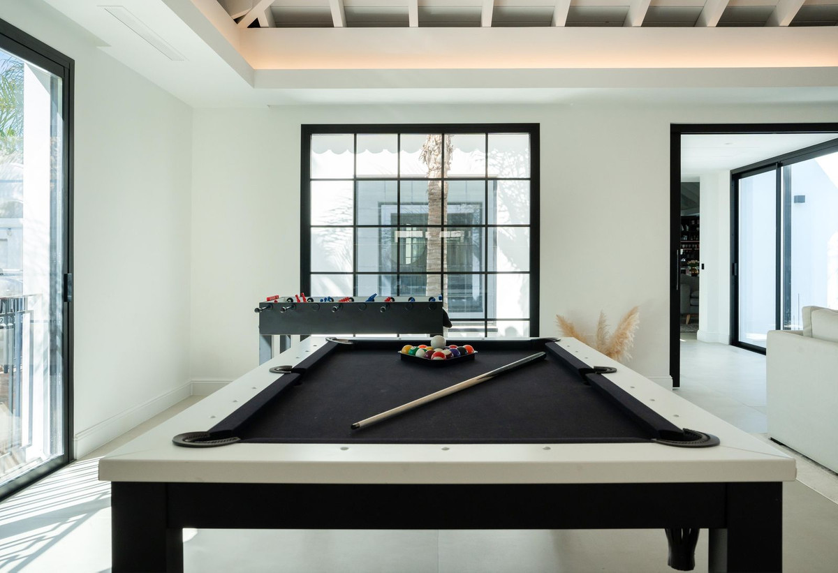 Villa for rent in Nueva Andalucia, Marbella