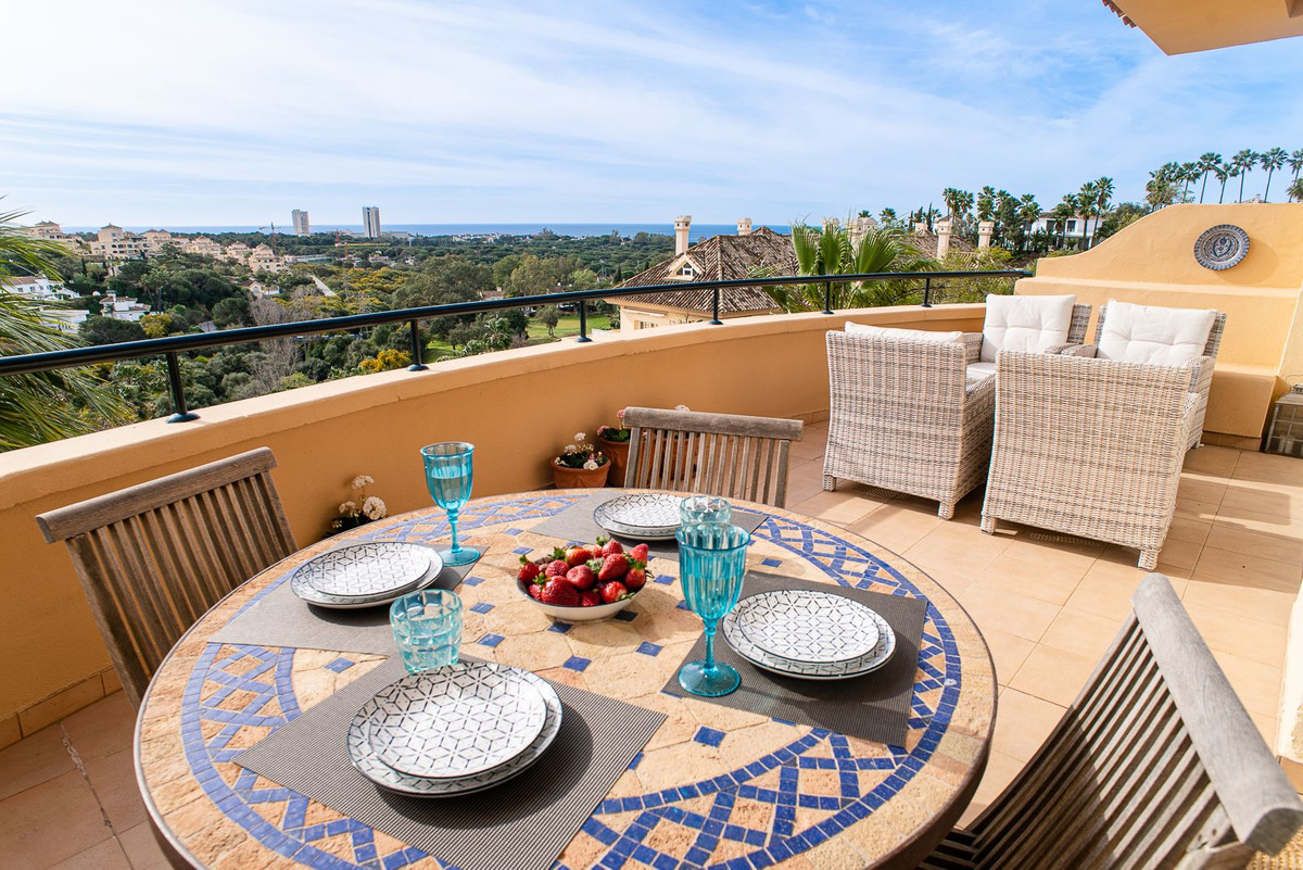 Apartment for short term rent in Elviria, Marbella East
