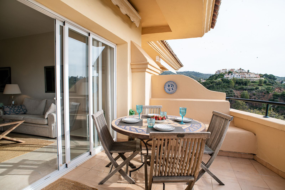 Apartment for short term rent in Elviria, Marbella East