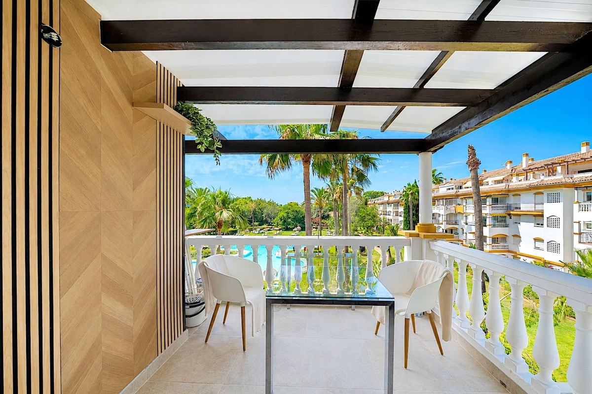 Apartamento en alquiler en Nueva Andalucia, Marbella