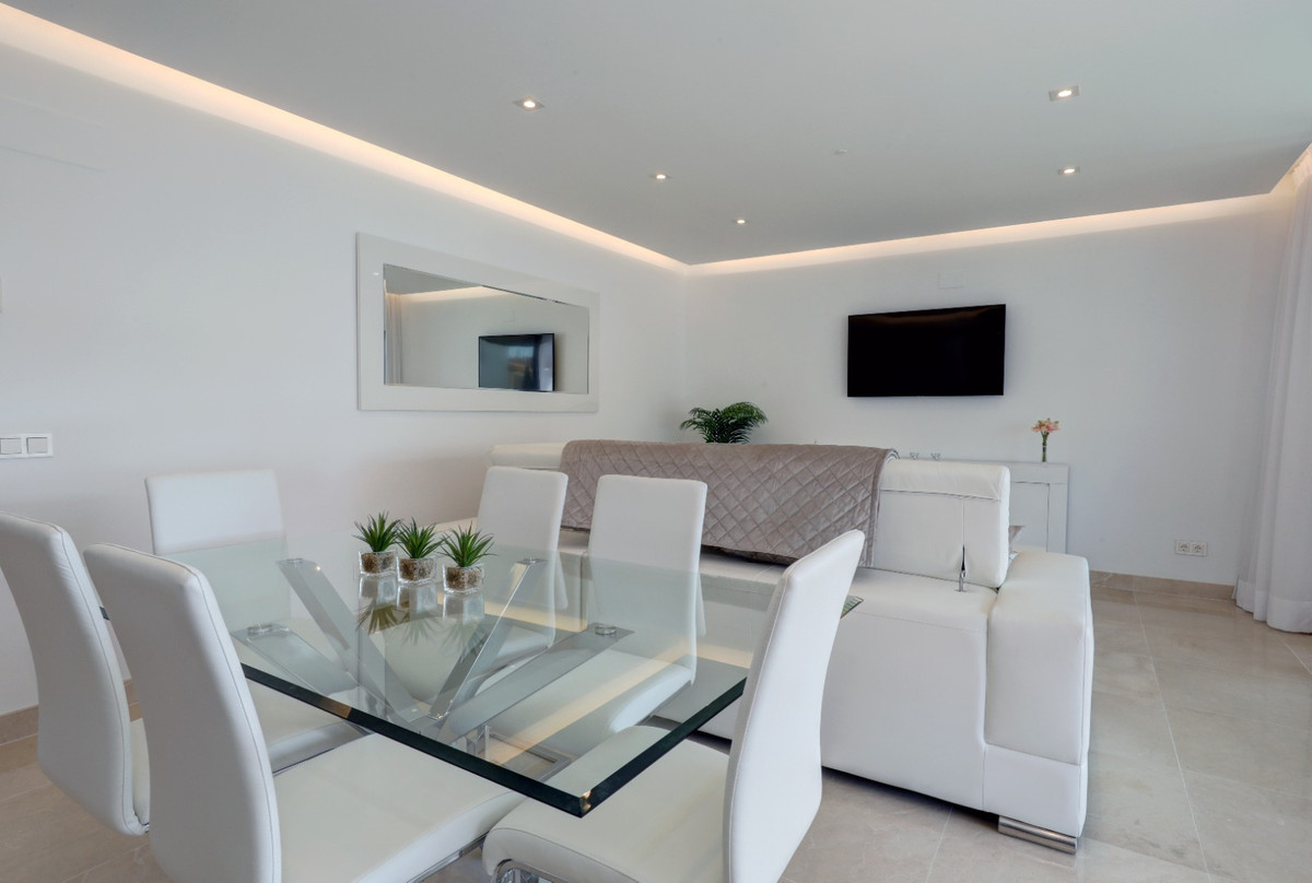 Penthouse for rent in Nueva Andalucia, Marbella