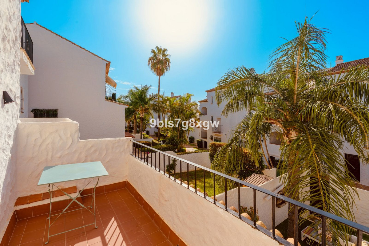 Apartamento En alquiler en Benavista, Estepona Este