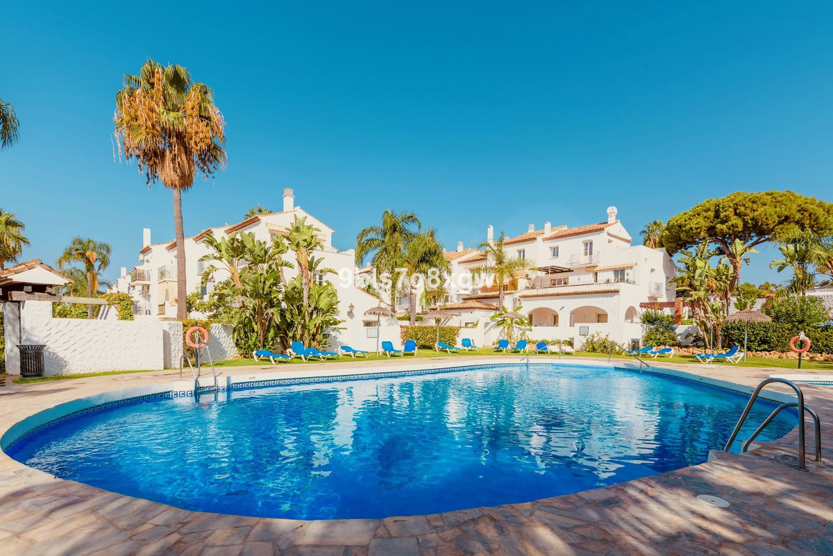 Apartamento En alquiler en Benavista, Estepona Este