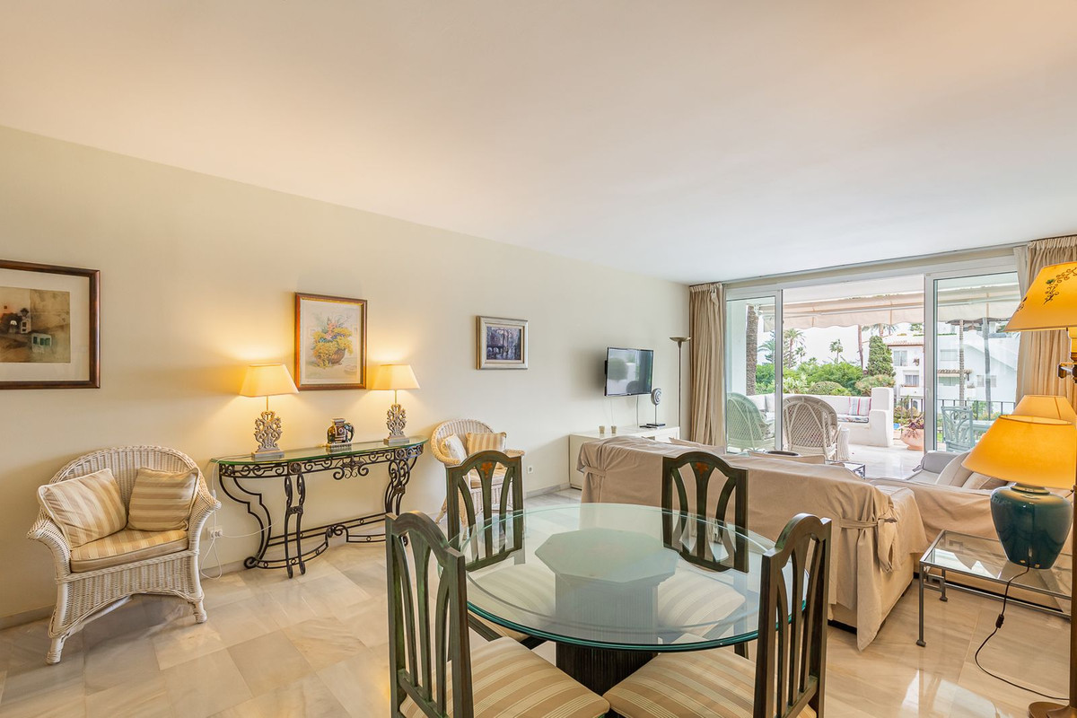 Apartment for short term rent in Estepona