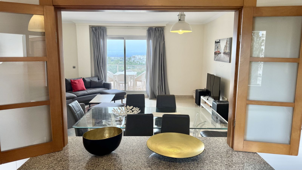 Penthouse for long term rent in Selwo, Estepona East