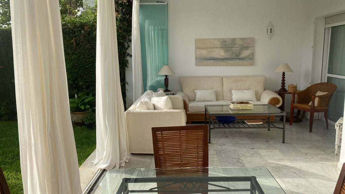 Apartamento en alquiler en Guadalmina Baja, San Pedro de Alcantara