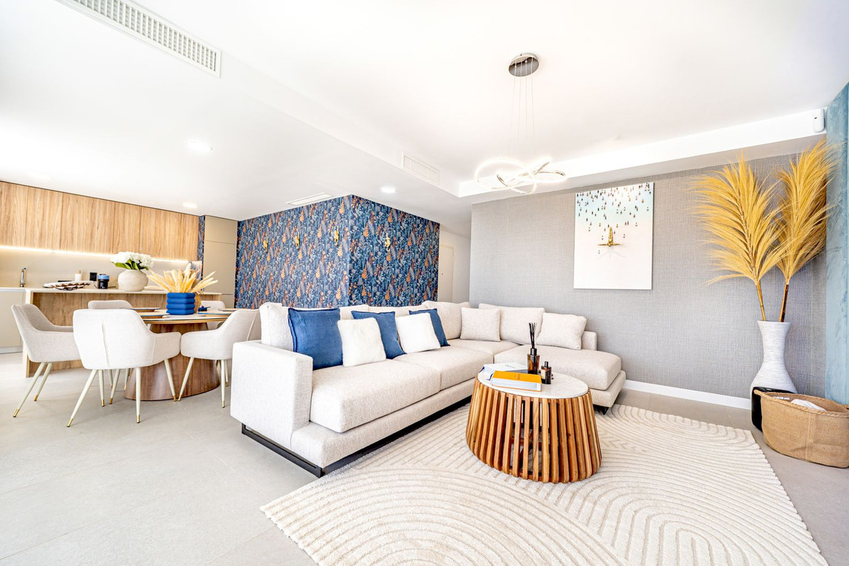 Apartment for rent in Los Altos de los Monteros, Marbella East