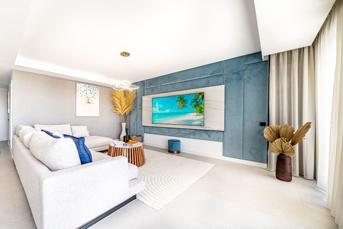 Apartment for rent in Los Altos de los Monteros, Marbella East