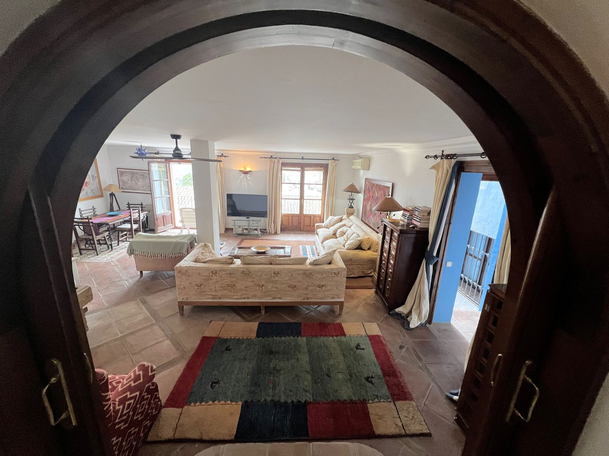 Apartment for rent in La Heredia, Benahavis