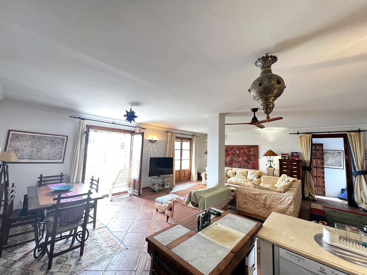 Apartment for rent in La Heredia, Benahavis