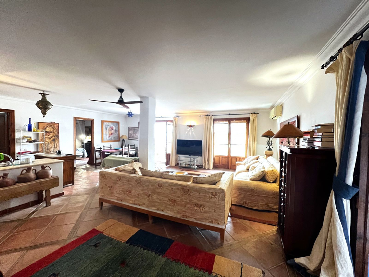 Apartment for rent in La Heredia, Benahavis
