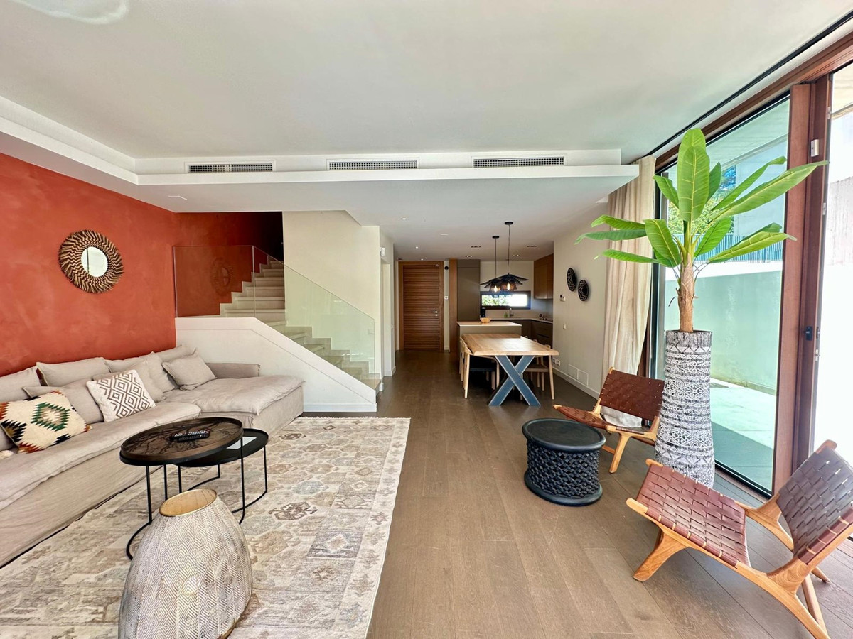 Town House for rent in Marbella Golden Mile