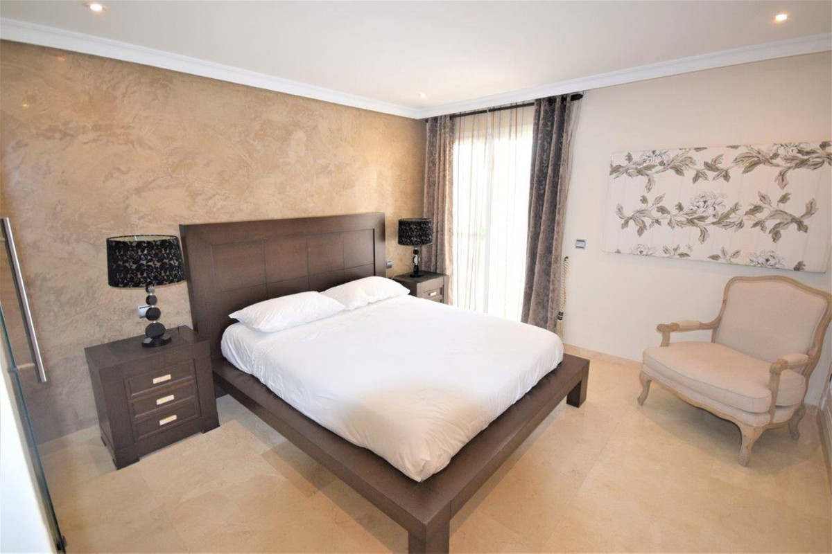 Ground Floor Apartment for short term rent in Estepona East