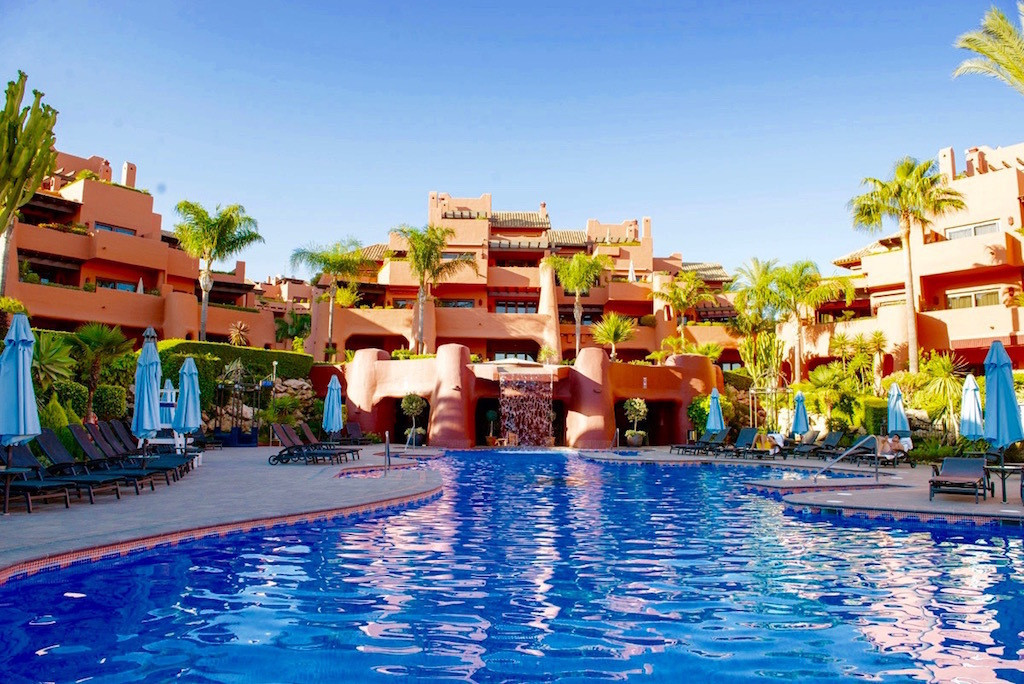 Ground Floor Apartment for short term rent in Estepona East