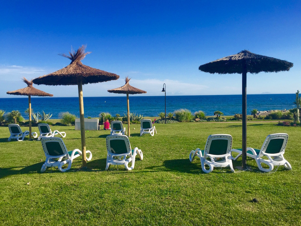 Ground Floor Apartment for short term rent in Estepona East