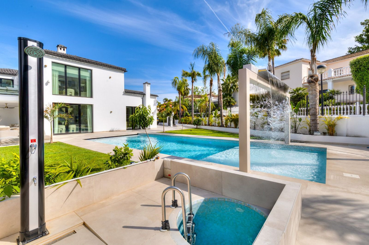 Villa for rent in Guadalmina Alta, San Pedro de Alcantara