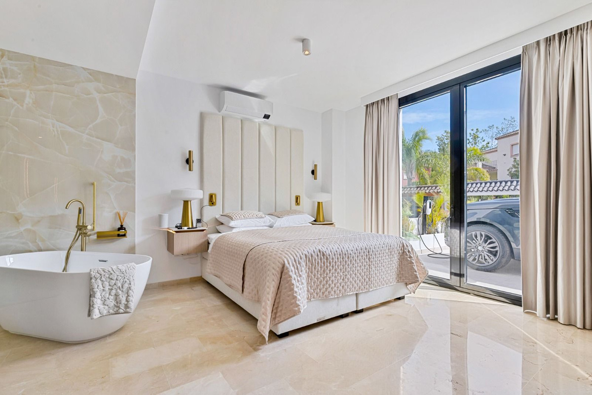 Villa for rent in Guadalmina Alta, San Pedro de Alcantara