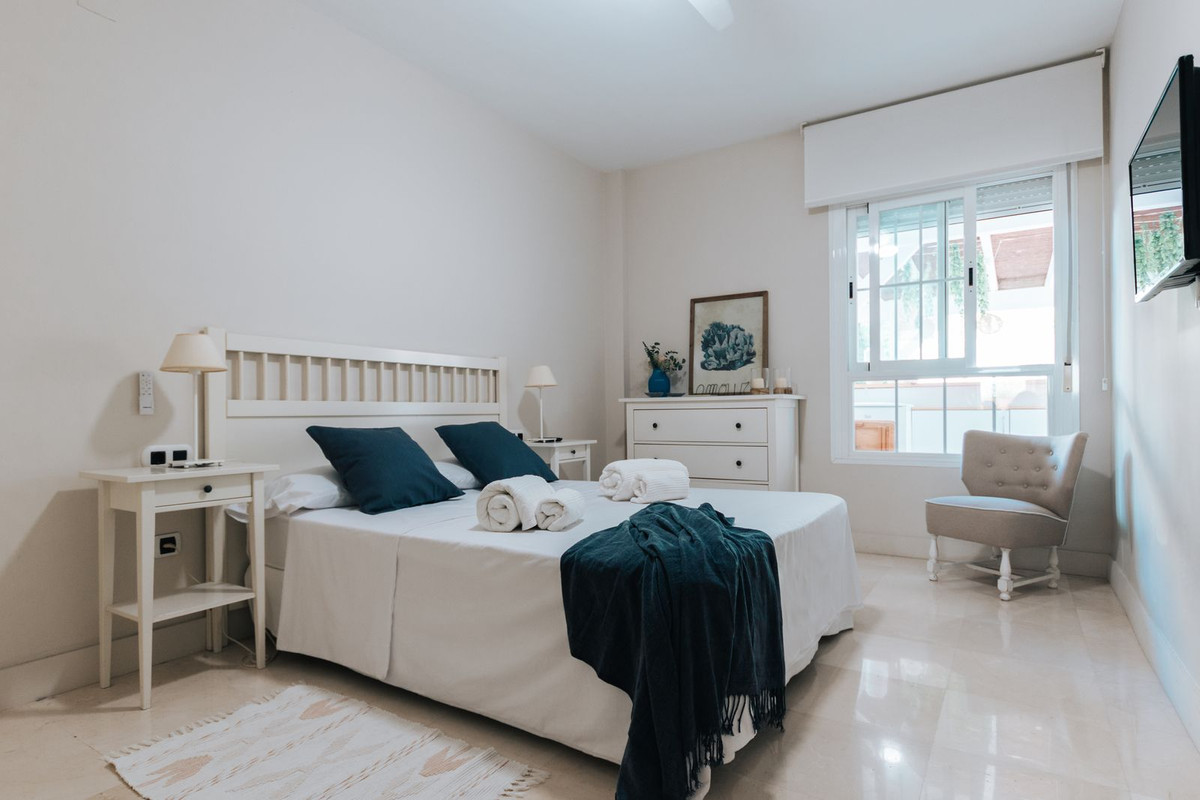 Ground Floor Apartment for short term rent in Bahia de Marbella, Marbella East