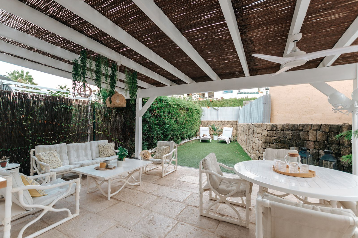 Ground Floor Apartment for short term rent in Bahia de Marbella, Marbella East